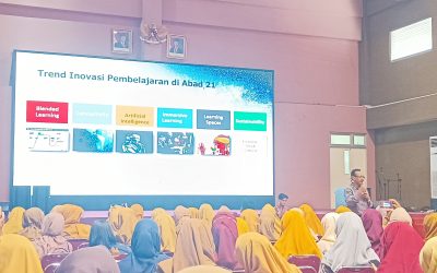 SMP Mujahidin Berpartisipasi Dalam Bimtek Surabaya Smart School