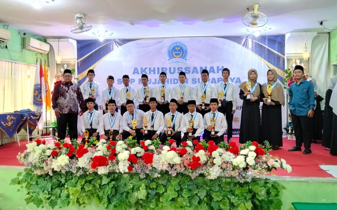 Meriah dan Penuh Haru